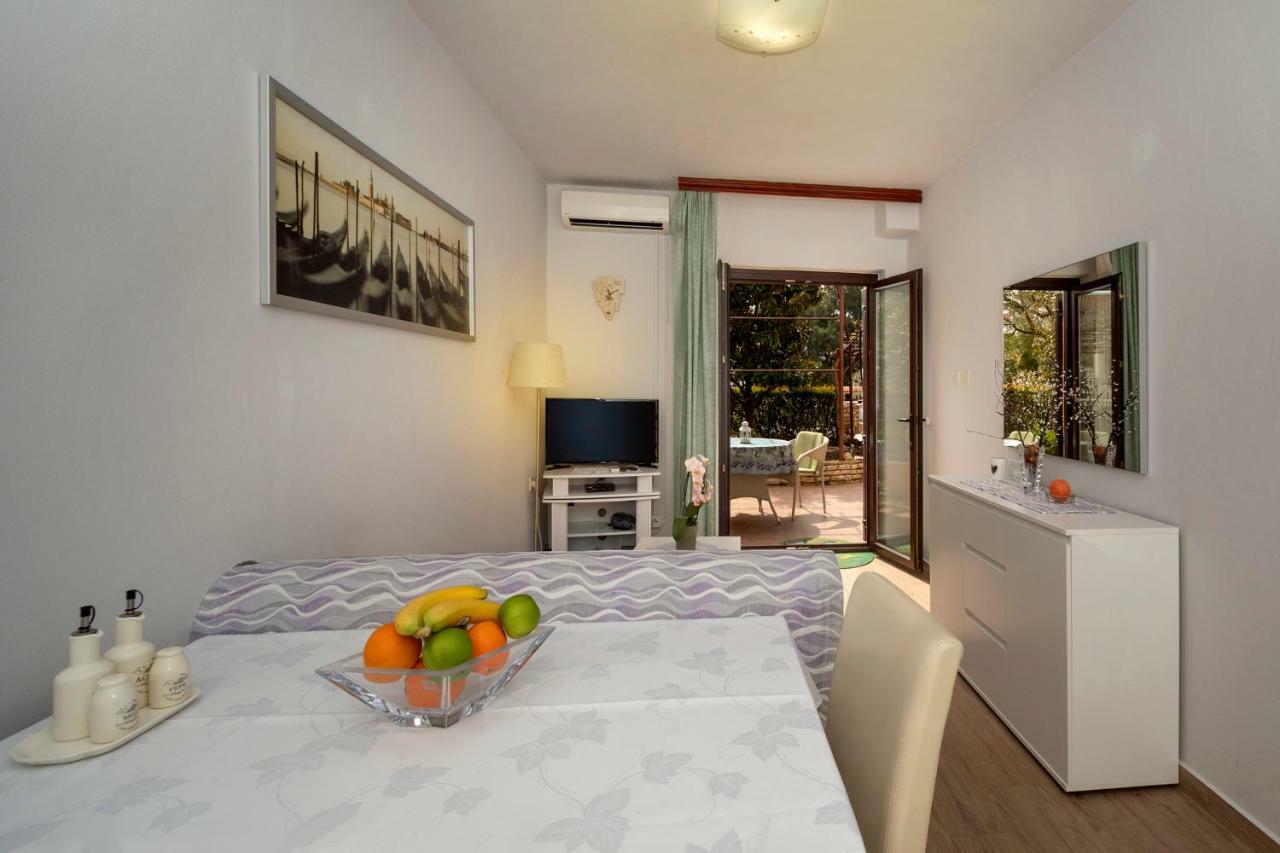 Apartman Alberta Poreč Exterior foto